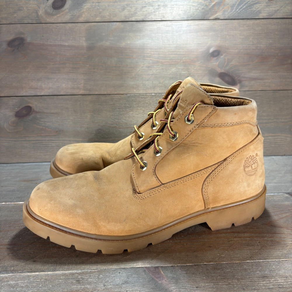 Timberland Mens size 11 shoes Wheat Waterproof Nubuck Chukka boots